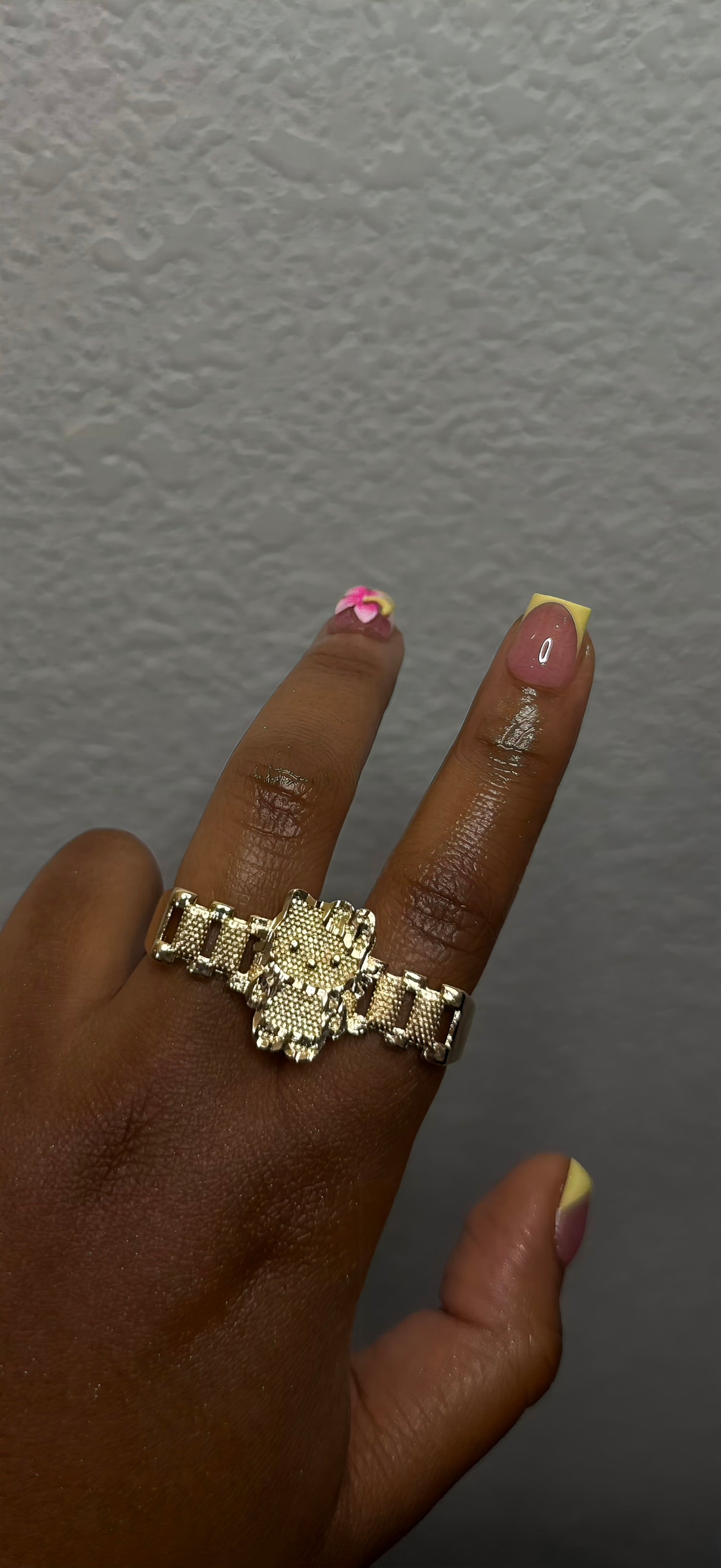 HK Body Double Finger Ring