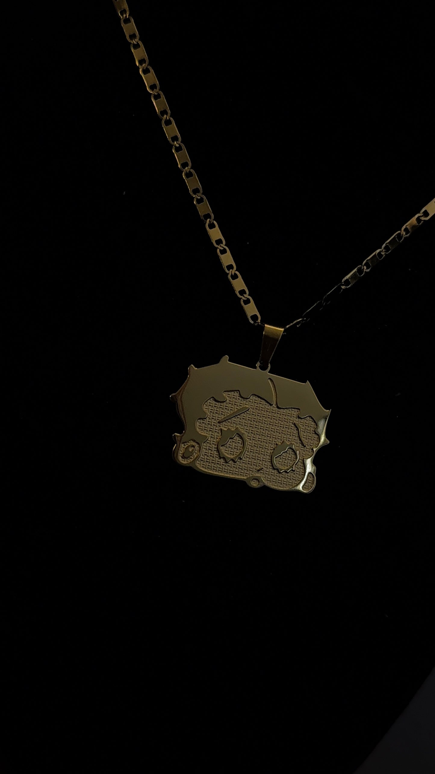 BB Face Necklace