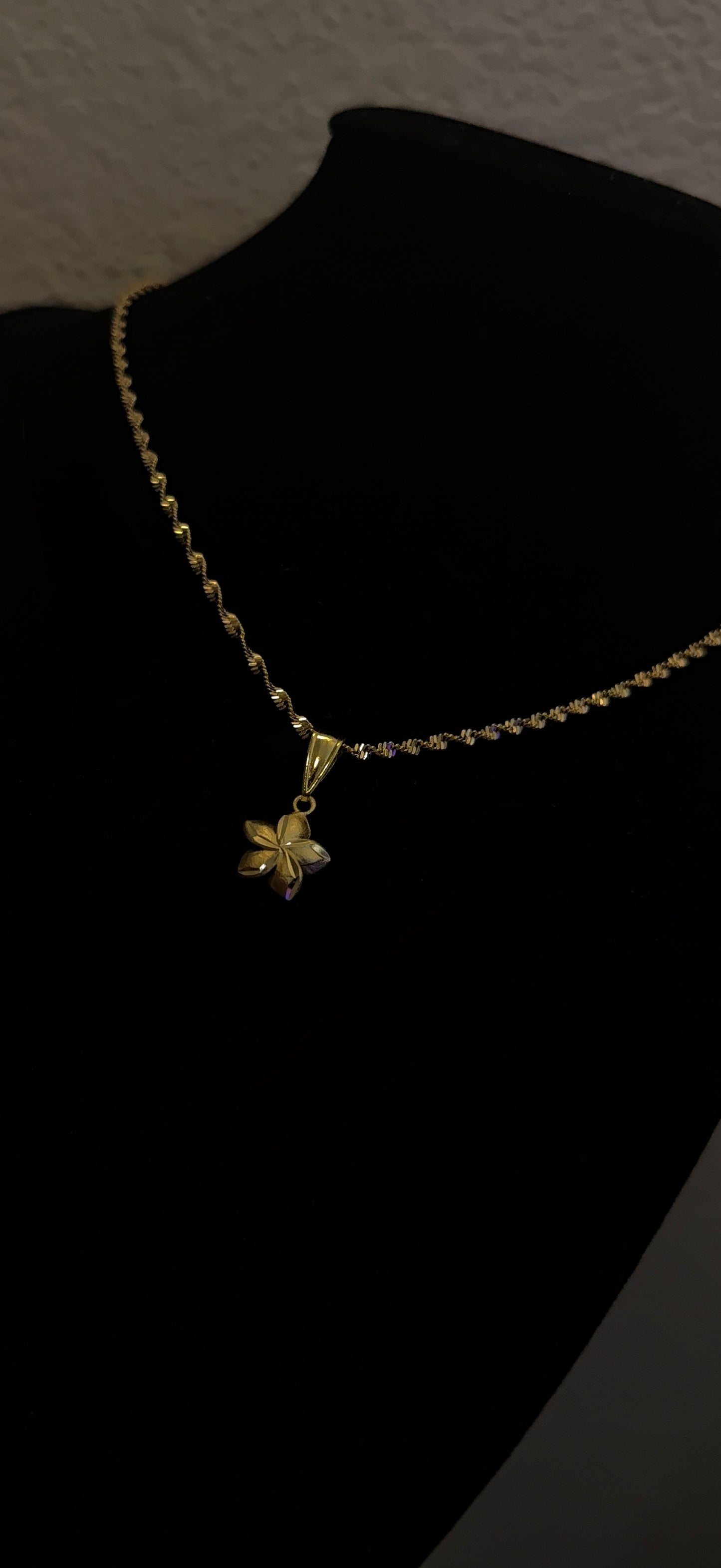 Diamond Cut Flower Necklace