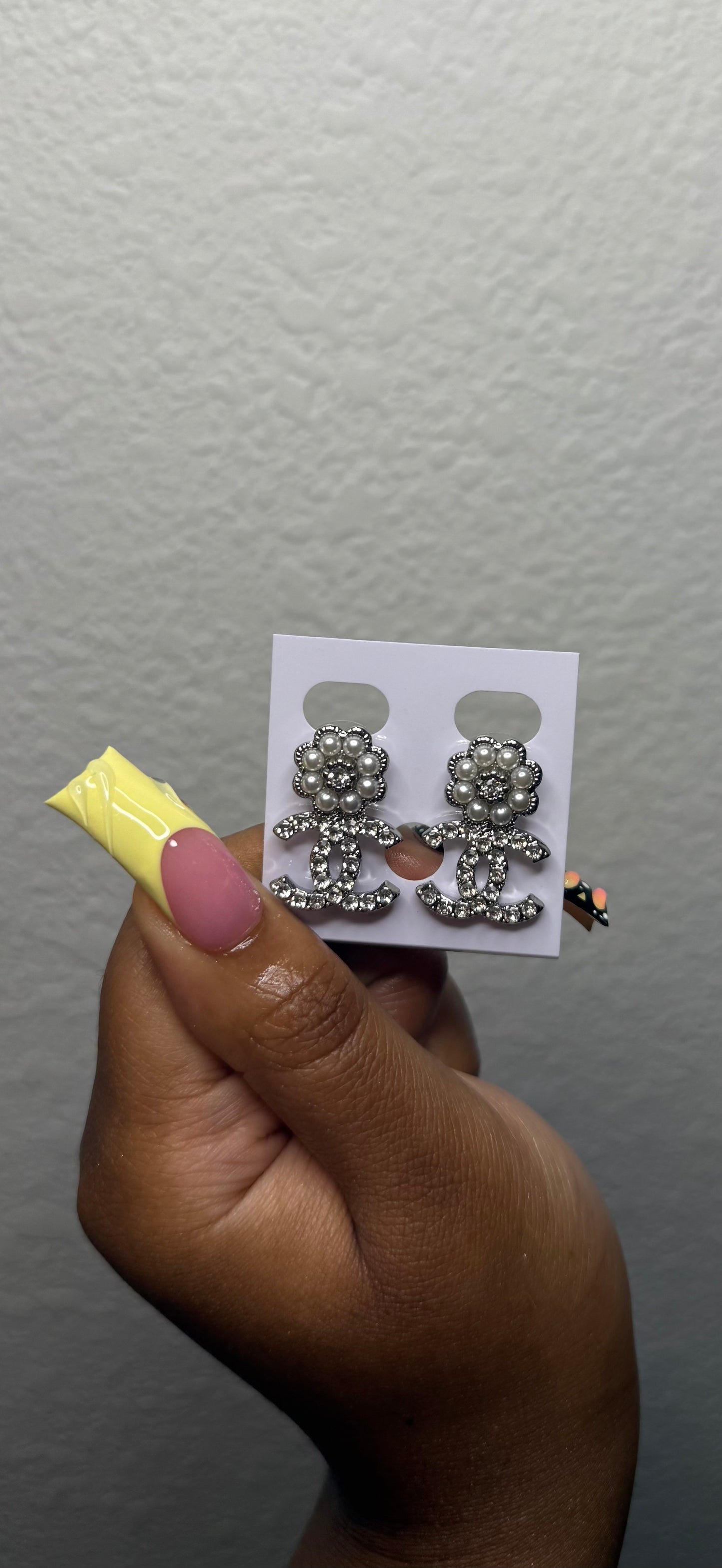 CC Pearl Flower Earrings