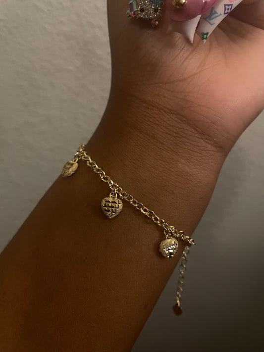 Dangling Heart Bracelet