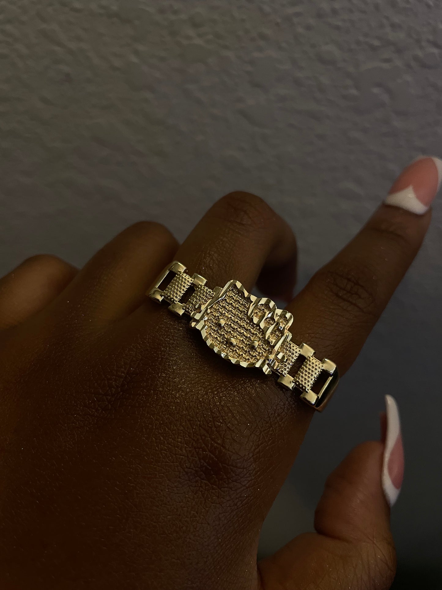 HK Double Finger Ring