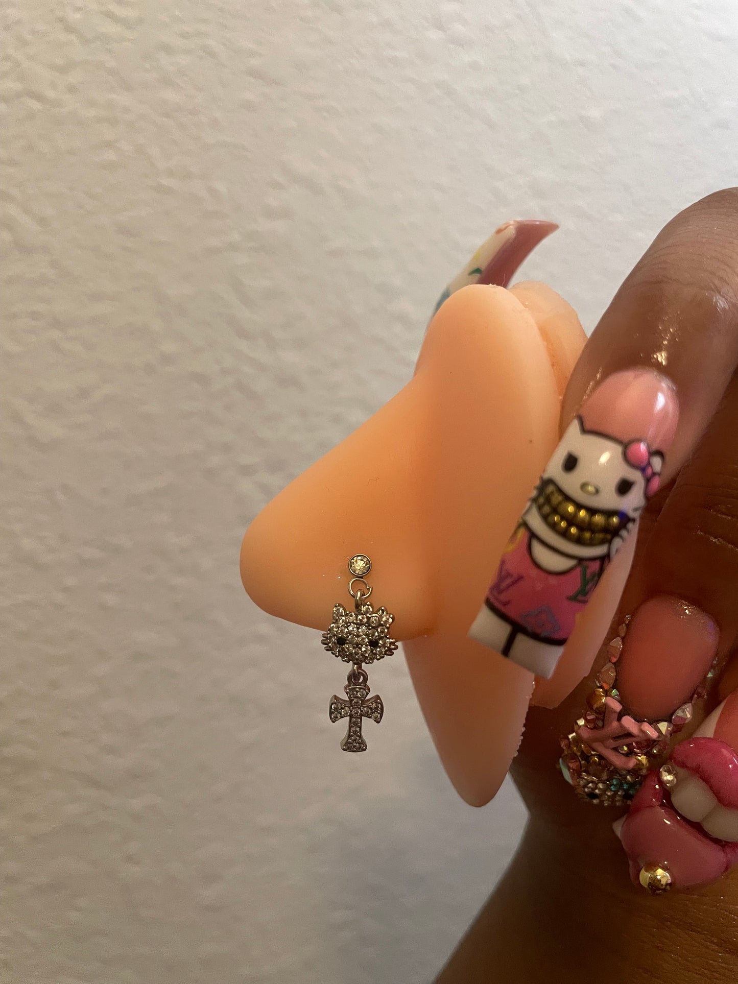 HK Dangly Heart Nose Ring